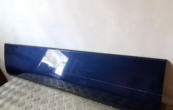 Suzuki Grand Vitara II Front door trim (molding) 7768065J01