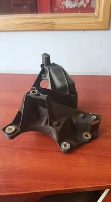 BMW X5 E53 Power steering pump mounting bracket 8250435