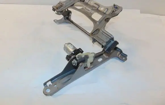 Toyota Camry VIII XV70 Seat adjustment assembly 7273033070