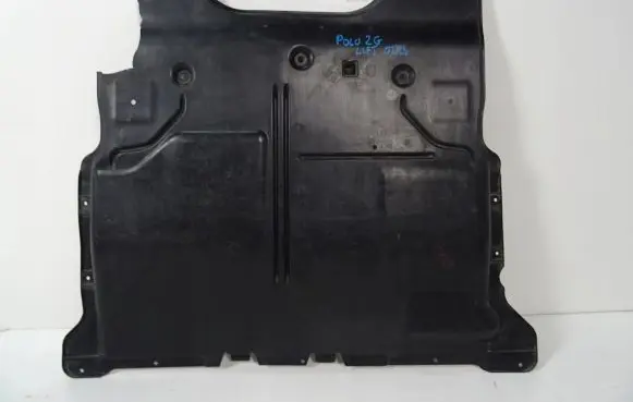 Volkswagen Polo VI Engine splash shield/under tray