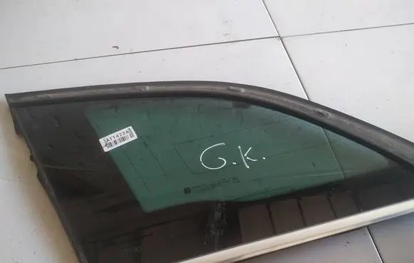 Opel Insignia A Rear side window