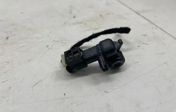 Mercedes-Benz CLA C118 X118 Airbag deployment crash/impact sensor A1679050700