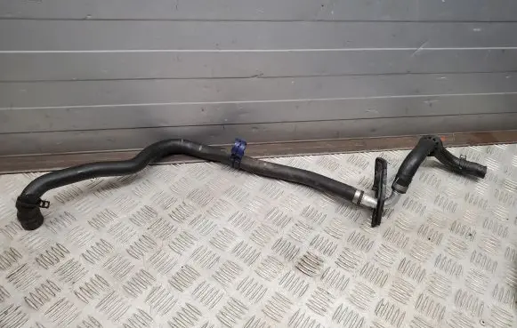 Mercedes-Benz GL X166 Engine coolant pipe/hose A1668300696