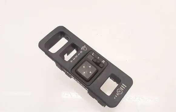 Mitsubishi Carisma Wing mirror switch MR798455
