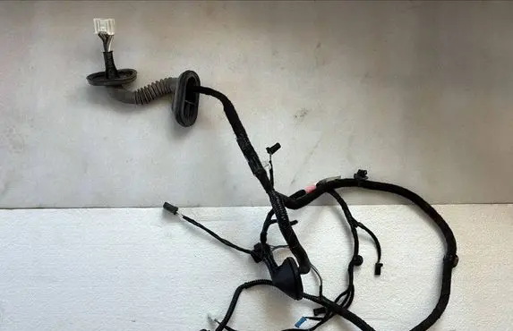 Tesla Model Y Rear door wiring loom 206796500A 2067965
