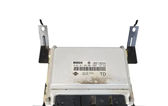 Nissan Terrano Engine control unit/module 237107F481 0281011264 1039S02752