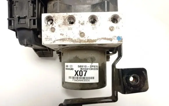 KIA Sorento ABS Pump 589102P970