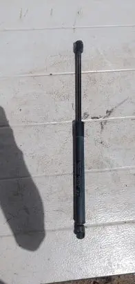 Hyundai Santa Fe Tailgate strut 