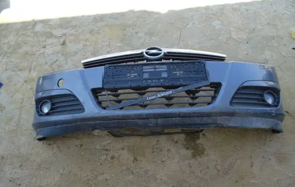 Opel Astra H Front bumper
