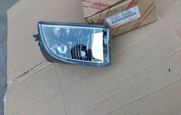 Toyota RAV 4 (XA20) Front fog light 8152142060