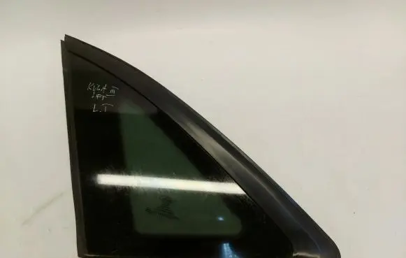 Ford Kuga III Rear side window