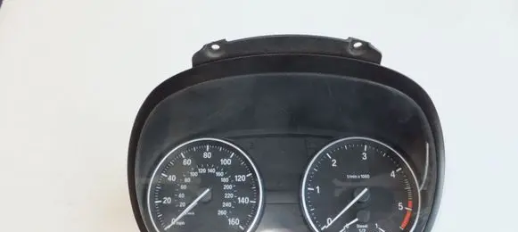 BMW 1 E81 E87 Speedometer (instrument cluster) 1024985 9141478 1041568