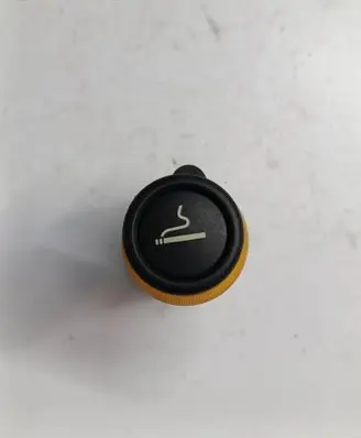 Citroen DS4 Cigarette lighter front 