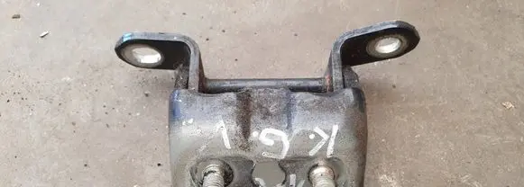 Nissan Qashqai Rear door upper hinge