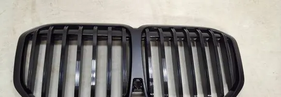 BMW X7 G07 Front grill 7313008-09