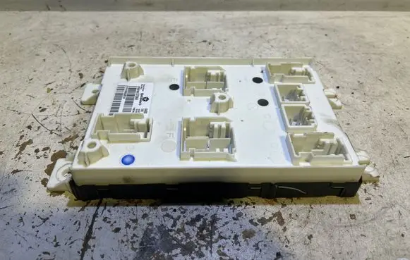 Dodge Challenger Comfort/convenience module 68186570AE 68186567AE H199500518