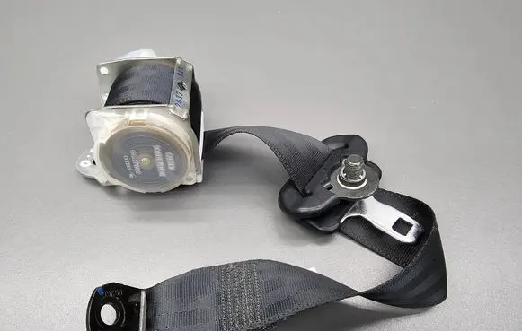 Suzuki Swift II Rear seatbelt 8496068L0 C085501