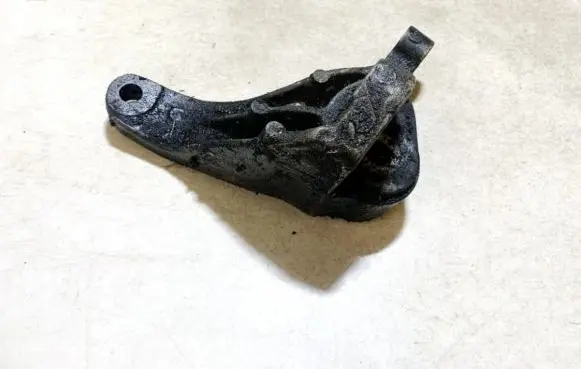 Ford Focus Engine mount bracket 3m51gp093 3m51-gp093