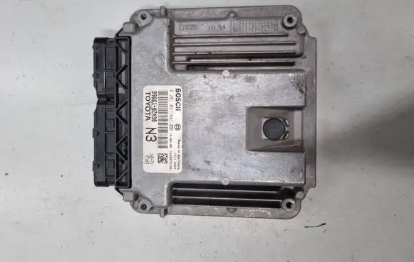 Toyota Prius+ (ZVW40) Engine control unit/module ECU 0281031441