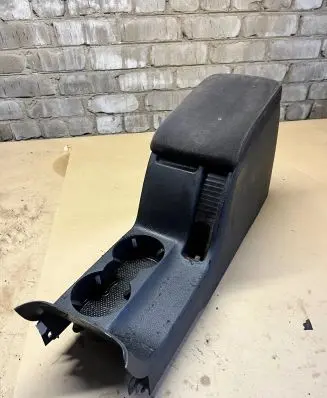 Volkswagen PASSAT B5.5 Center console 3B0862531