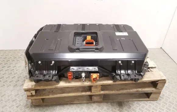 Chrysler Pacifica Hybrid / electric car battery 05193183AF