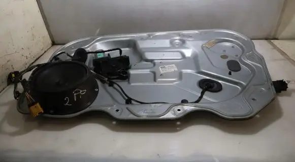 Front window lifting mechanism without motor