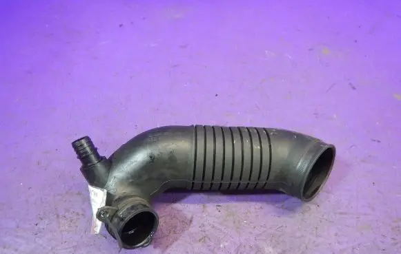Audi A4 S4 B6 8E 8H Air intake hose/pipe 8E0129615