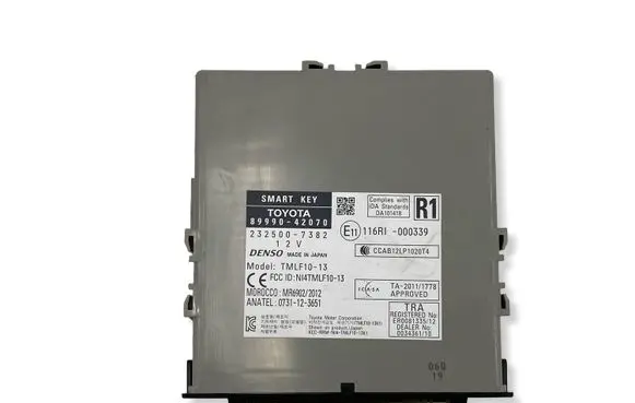 Toyota RAV 4 (XA40) Keyless (KESSY) go control unit/module 8999042070