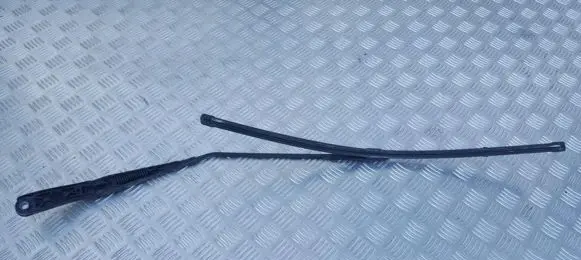 Mercedes-Benz A W169 Front wiper blade arm A1698200140