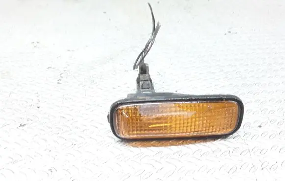 Honda CR-V Front fender indicator light