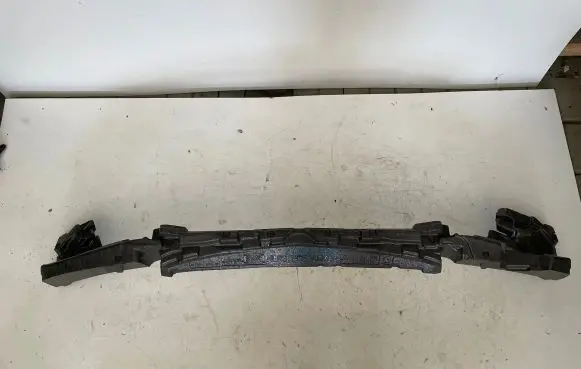 Mercedes-Benz E W213 Front bumper foam support bar 