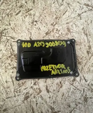 Mercedes-Benz GLA H247 Voltage converter/converter module A2139008139