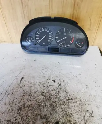 BMW 5 E39 Speedometer (instrument cluster) 87001313