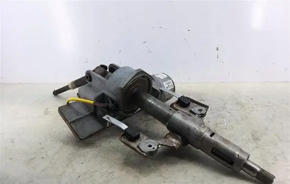 Opel Corsa D Power steering pump 13290385