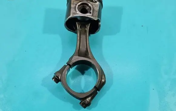 Piston