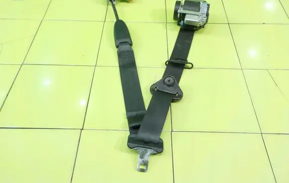 Renault Megane III Front seatbelt 0408096 BEZPIECZENSTWA