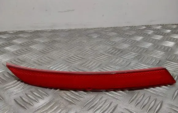 Rear tail light reflector