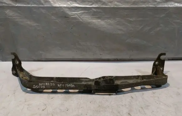 Audi A4 S4 B8 8K Engine mounting bracket 8K0199521C