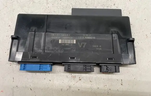 BMW 5 F10 F11 Comfort/convenience module 9286943 10681810