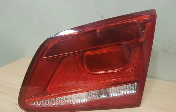 Volkswagen PASSAT B7 Tailgate rear/tail lights 3AE945094J