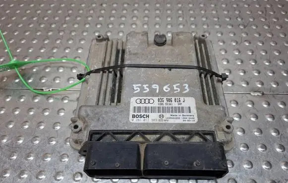 Audi A3 S3 8P Engine control unit/module S27705961 03G906016J 0281011383