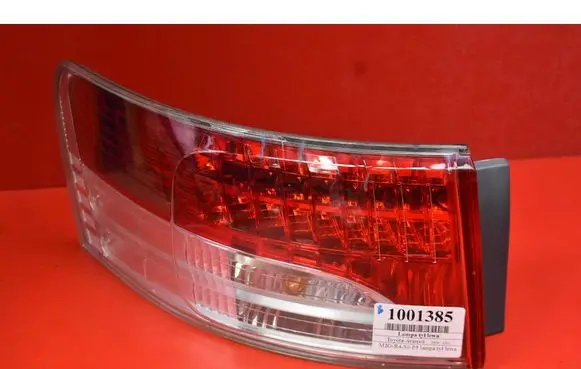 Toyota Avensis T270 Rear/tail lights