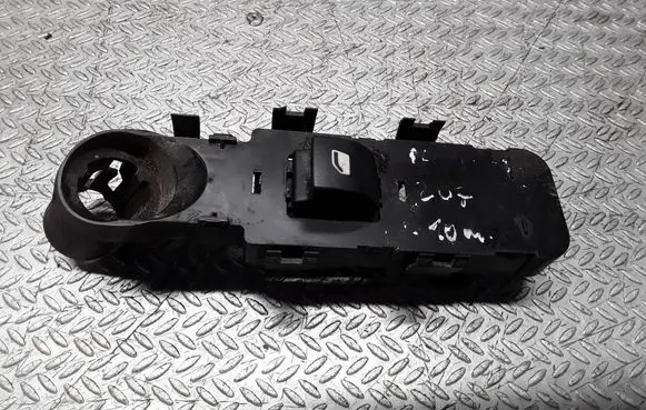 Peugeot 207 Electric window control switch