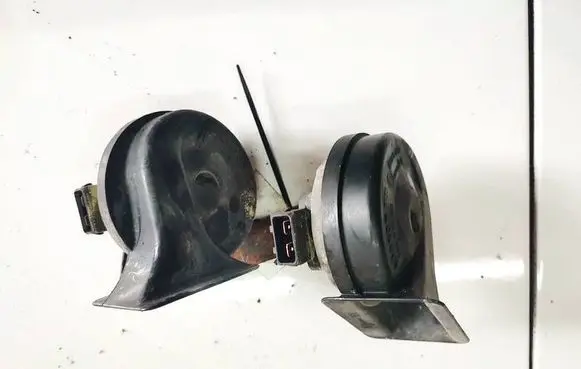 Audi A4 S4 B5 8D Horn signal