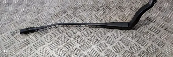 Porsche Macan (95B) Front wiper blade arm W000041783