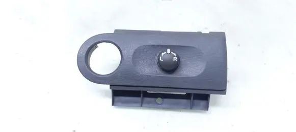 Mitsubishi Colt Wing mirror switch MN148893ZZ