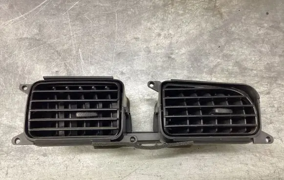 Subaru Outback Dash center air vent grill SAEPPTD20 PPTD20