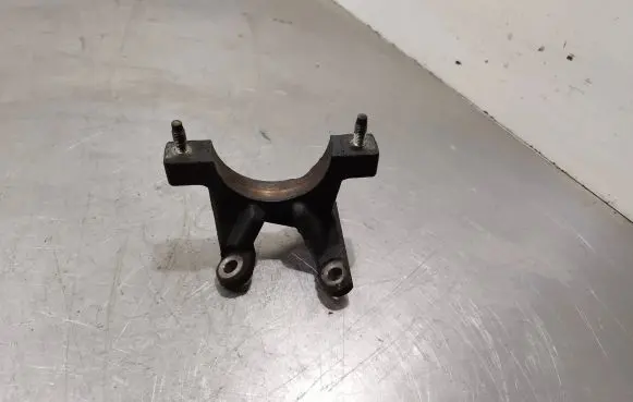 Volvo V50 Engine mounting bracket 4m513k305ea