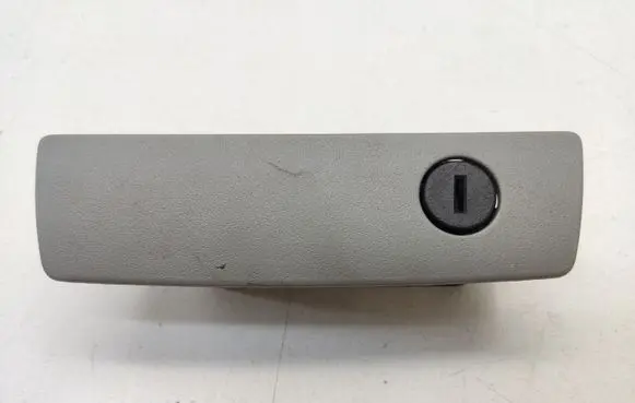 Chrysler 300 - 300C Glove box handle 5JM55TRMAB