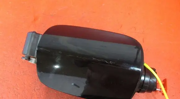 Chrysler Crossfire Fuel tank cap A1936300067